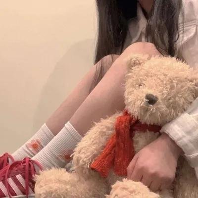 「再见」中的女人